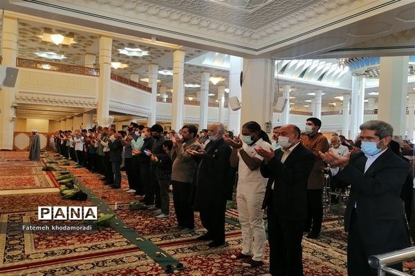 برگزاری باشکوه نماز عید فطر در حرم مطهر شاهچراغ(ع)