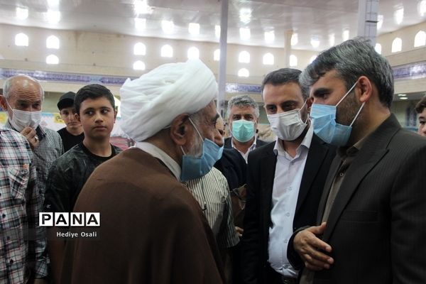 حضور مدیرکل آموزش و پرورش شهرستان‌های استان تهران در نماز جمعه اسلامشهر