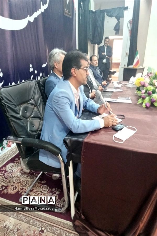 نشست خبری مدیر آموزش و پرورش  کاشمر با اصحاب رسانه