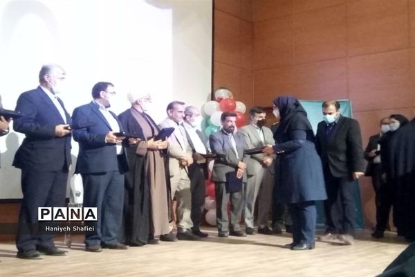 برگزاری آیین بزرگداشت مقام معلم در ناحیه یک شیراز