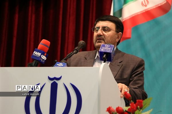 آیین گرامیداشت مقام شامخ معلم در کرمانشاه