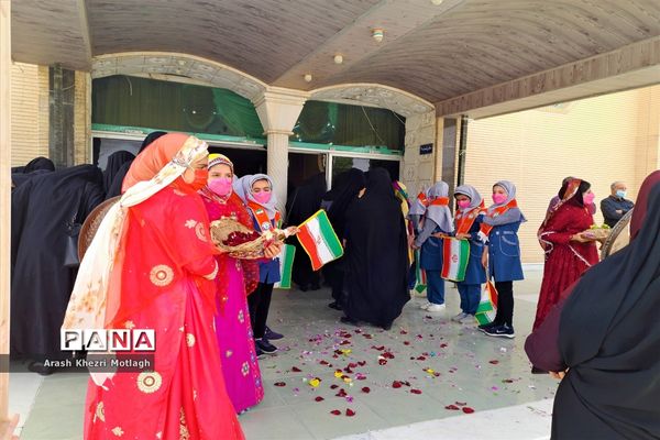 برگزاری مراسم سپاس مربی و تجلیل از کارکنان مدارس ابتدایی شهرستان کازرون