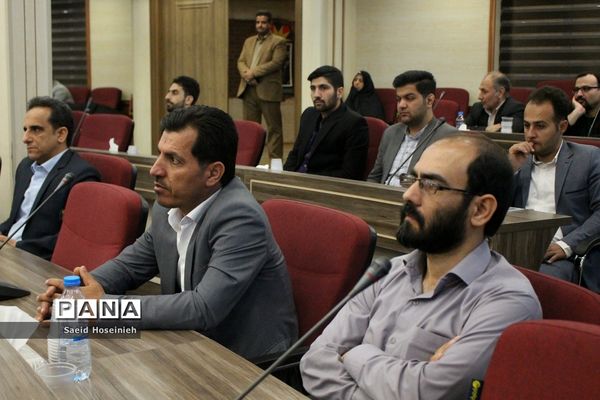 آیین تجلیل از فرهنگیان برگزیده جلوه‌های ویژه معلمی استان قم