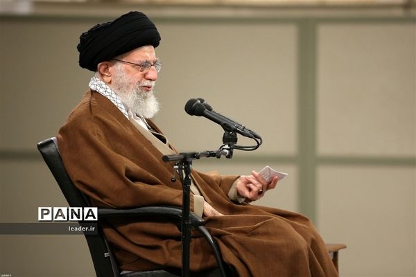 دیدار جمعی از معلمان با رهبر انقلاب اسلامی