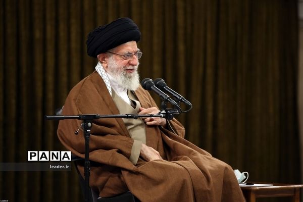 دیدار جمعی از معلمان با رهبر انقلاب اسلامی