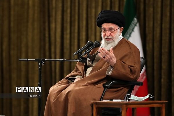 دیدار جمعی از معلمان با رهبر انقلاب اسلامی