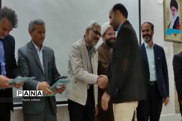 برگزاری همایش قطبی تکریم مقام معلم شهرستان کاشمر