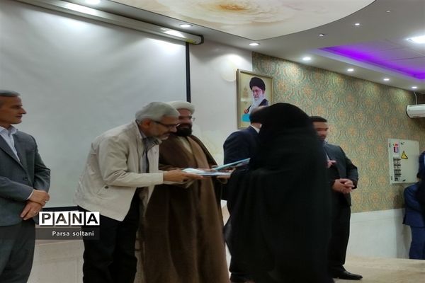 برگزاری همایش قطبی تکریم مقام معلم شهرستان کاشمر