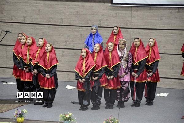 آیین معرفی طرح استانی گلستان‌خوانی در شیراز