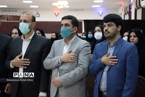 نشست صمیمی مسئولان با فرهنگیان شهرستان  آباده