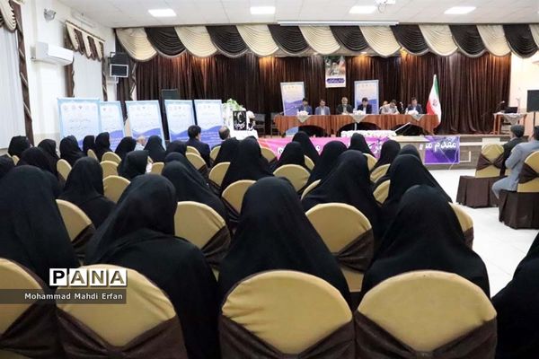نشست صمیمی مسئولان با فرهنگیان شهرستان  آباده