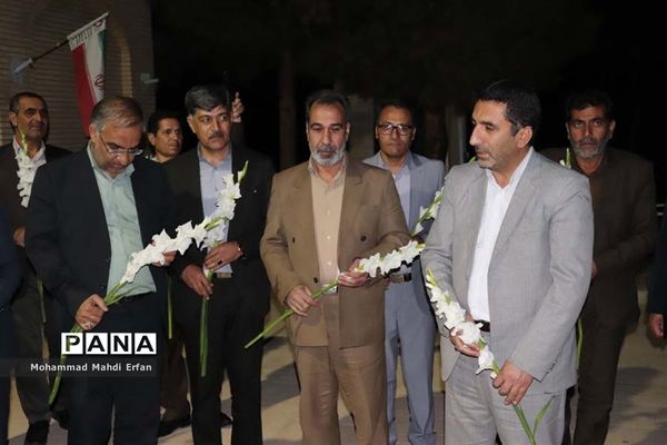 نشست صمیمی مسئولان با فرهنگیان شهرستان  آباده