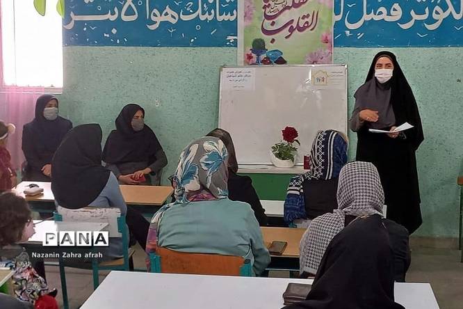 برگزاری کلاسهای آموزش خانواده ویژه والدین در مدارس رودهن