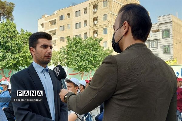 نهضت ملی طراحی و ایجاد ۲۱۰۰ فضای ورزشی درون مدرسه‌ای در بهارستان‌ دو