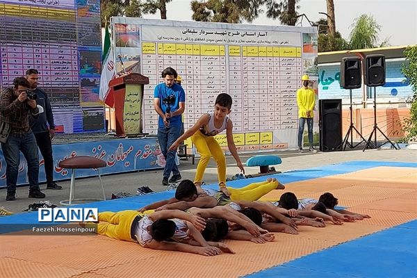 نهضت ملی طراحی و ایجاد ۲۱۰۰ فضای ورزشی درون مدرسه‌ای در بهارستان‌ دو