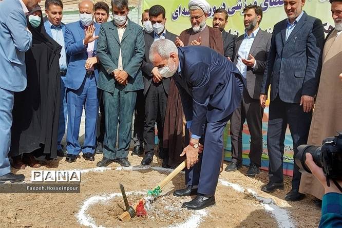 نهضت ملی طراحی و ایجاد ۲۱۰۰ فضای ورزشی درون مدرسهای در بهارستان دو