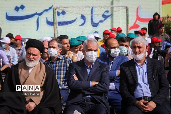 مراسم افتتاحیه نهضت ملی طراحی و ایجاد 2100 فضای ورزشی درون مدرسه‌ای (طرح شهید سردار سلیمانی)