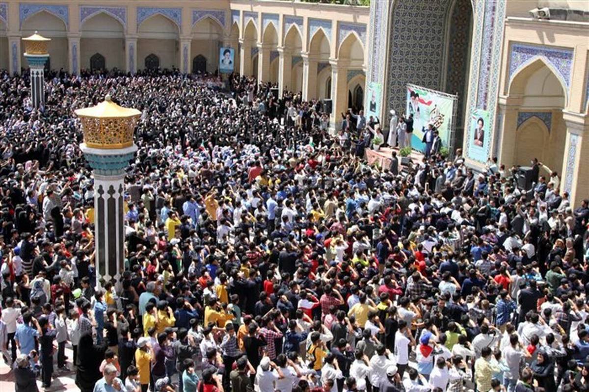 حضور ۶ هزار دانش‌آموز کاشمری در اجرای سرود «سلام فرمانده»