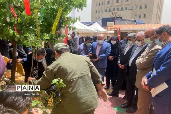 برگزاری همایش فاخر ملی سفیران سلامت دانش‌آموزی در دبستان عدالت منطقه یک