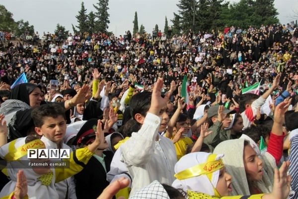 اجتماع دهه نودی‌ها در بوستان ولایت ساری