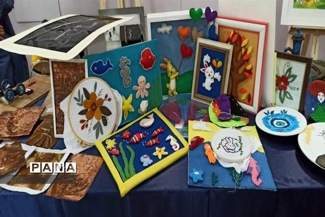 برگزاری نمایشگاه آثار و ابتکارات دانشآموزان مدارس سما همدان