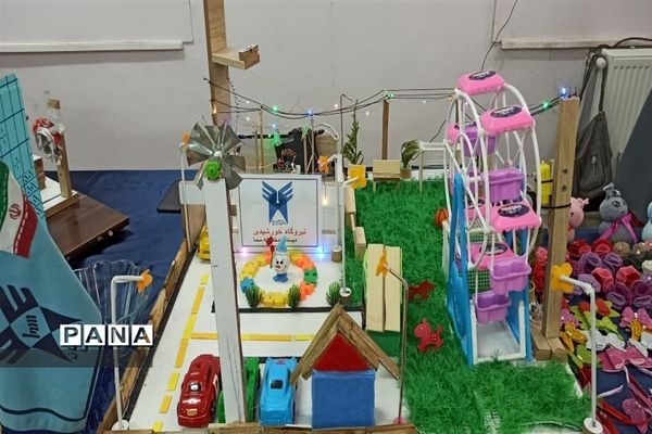 برگزاری نمایشگاه آثار و ابتکارات دانش‌آموزان مدارس سما همدان