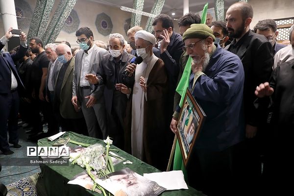 مراسم تشییع پیکر مرحوم  آیت الله فاطمی‌نیا در دانشگاه تهران