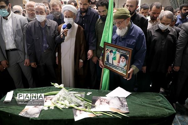 مراسم تشییع پیکر مرحوم  آیت الله فاطمی‌نیا در دانشگاه تهران