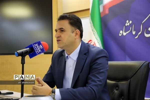 نشست کارشناسان حوزه اطلاع‌رسانی و روابط عمومی با حضور مدیرکل آموزش و پرورش کرمانشاه