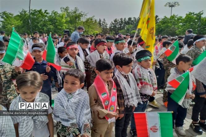 همنوایی سرود سلام فرمانده در تربت جام