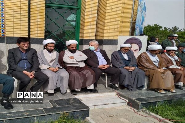همنوایی سرود سلام فرمانده در تربت جام