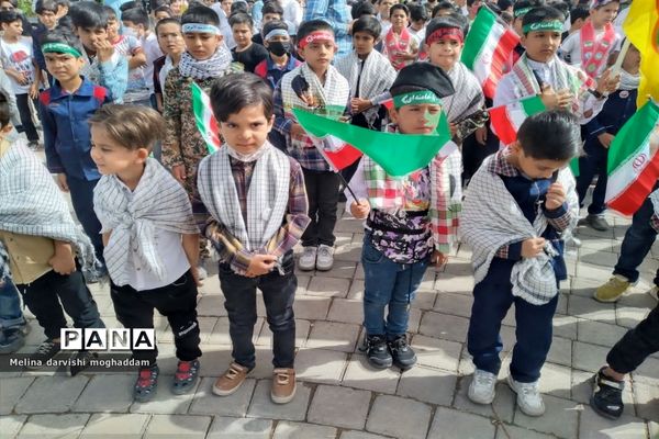 همنوایی سرود سلام فرمانده در تربت جام