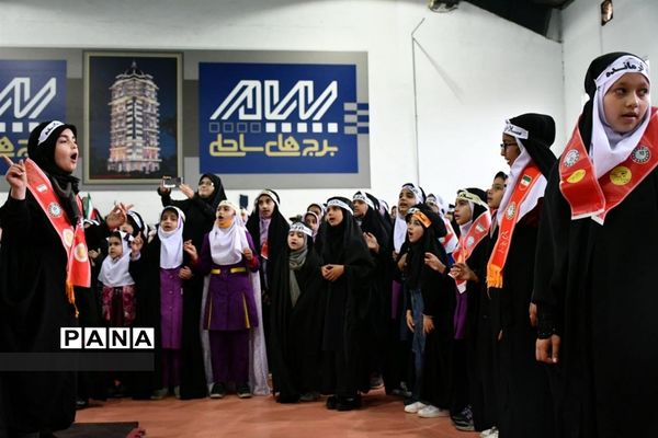 اجرای سرود سلام فرمانده در محمود‌آباد