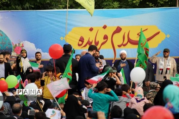 اجرای سرود سلام فرمانده در گلستان نوشیروانی بابل