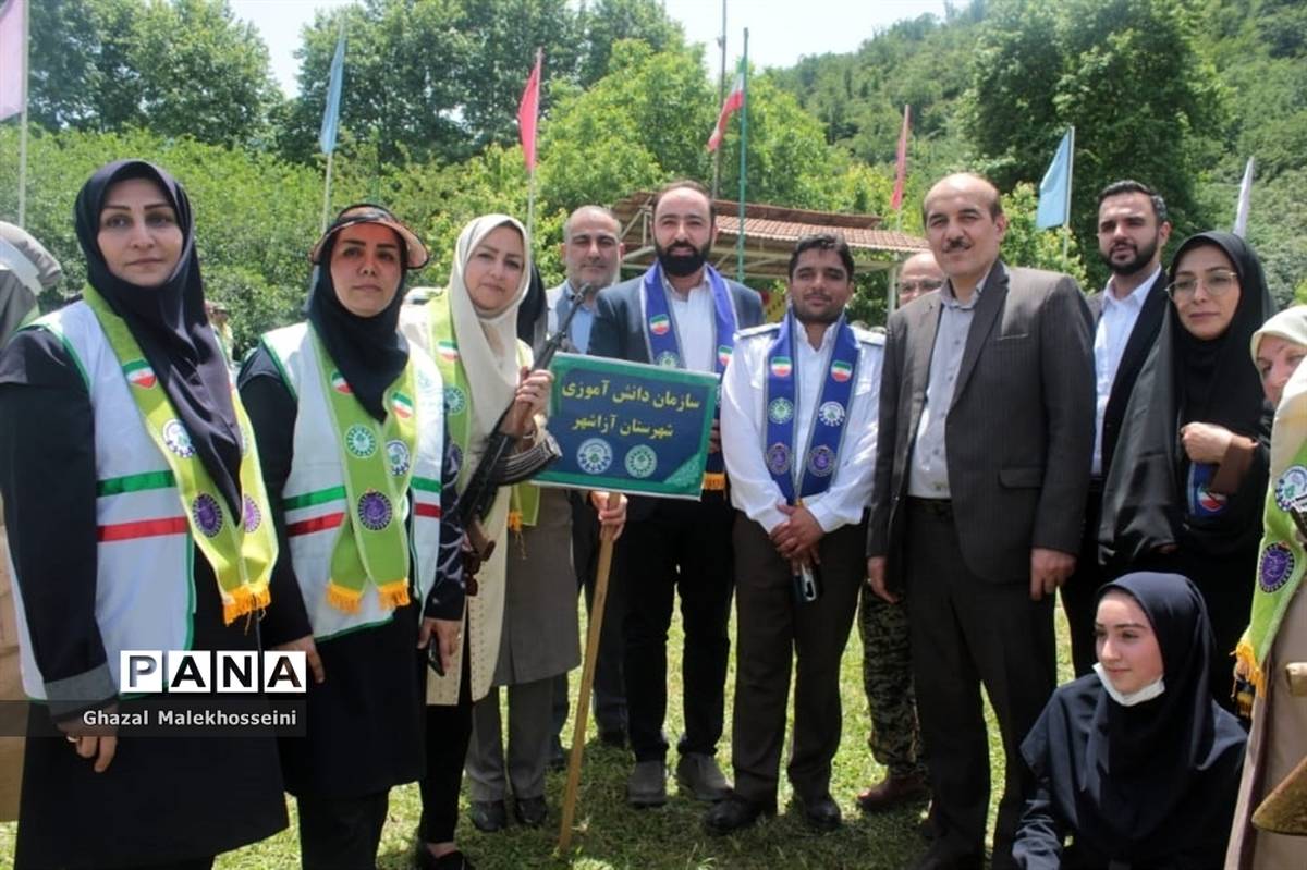 گرامیداشت سالروز تاسیس سازمان دانش‌آموزی و برگزاری  مانور تشکیلاتی مربیان پیشتاز در گلستان