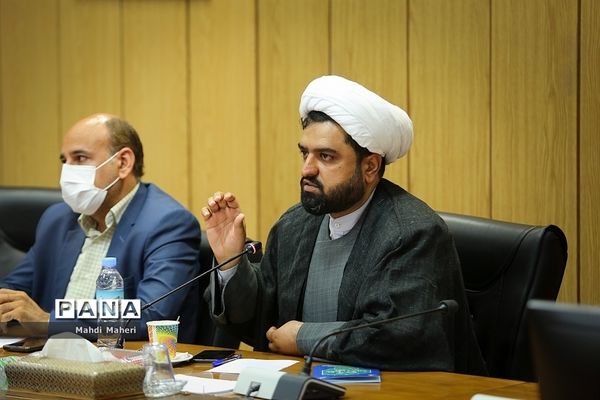 نخستین جلسه شورای سیاستگذاری اجرایی سند نظام جامع راهنمایی و مشاوره و کمیته ملی پیشگیری از آسیب‌های اجتماعی دانش‌آموزان