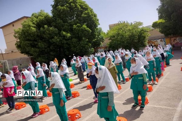 برگزاری جشن تکلیف دانش‌آموزان  مدرسه شهیدبنت‌الهدی شهرستان فیروزکوه