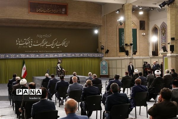 دیدار رئیس و نمایندگان مجلس شورای اسلامی با رهبر انقلاب