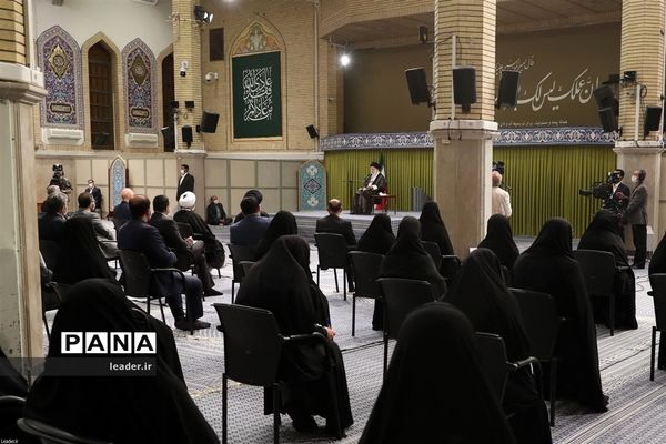 دیدار رئیس و نمایندگان مجلس شورای اسلامی با رهبر انقلاب