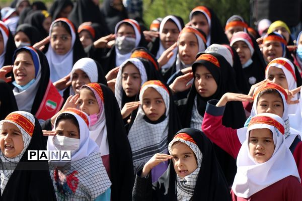 پویش سلام فرمانده با حضور دهه نودی‌های ابرکوه