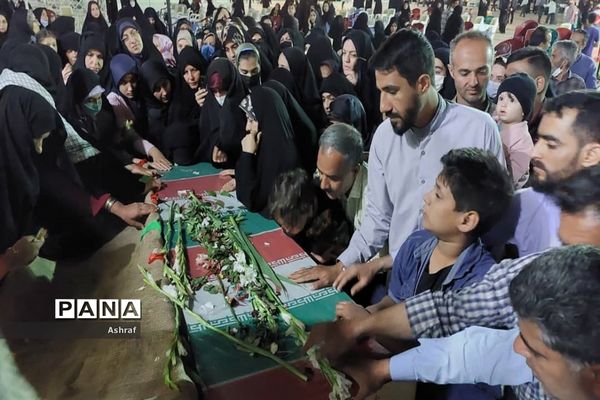 مراسم تشییع شهدای گمنام در استان مقدس امام‌زاده سلطان سید علی (ع ) نایین