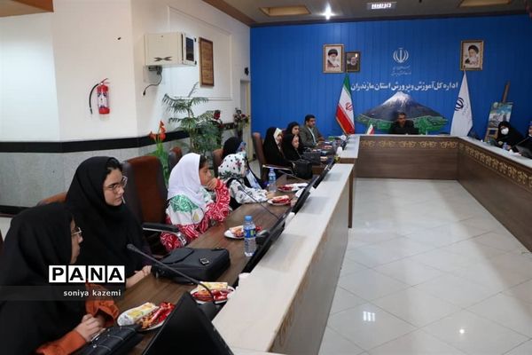 اولین اجلاس دختران ایران قوی