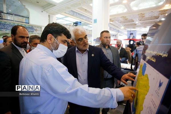 افتتاح نمایشگاه رویداد ملی عصر امید دانشگاه آزاد اسلامی