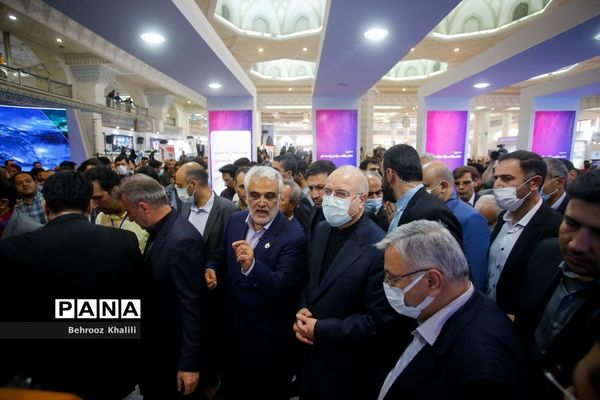افتتاح نمایشگاه رویداد ملی عصر امید دانشگاه آزاد اسلامی