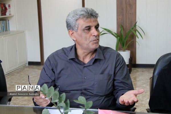 جلسه میز خدمت آموزش و پرورش دشتی با معاونت پرورشی و فرهنگی