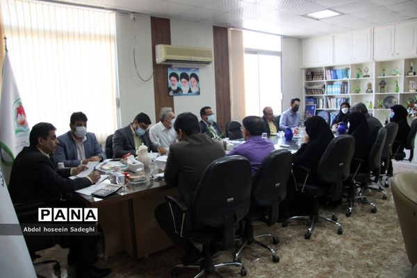 جلسه میز خدمت آموزش و پرورش دشتی با معاونت پرورشی و فرهنگی