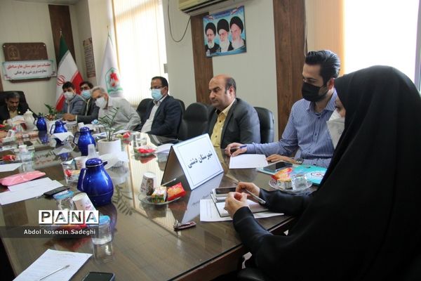 جلسه میز خدمت آموزش و پرورش دشتی با معاونت پرورشی و فرهنگی