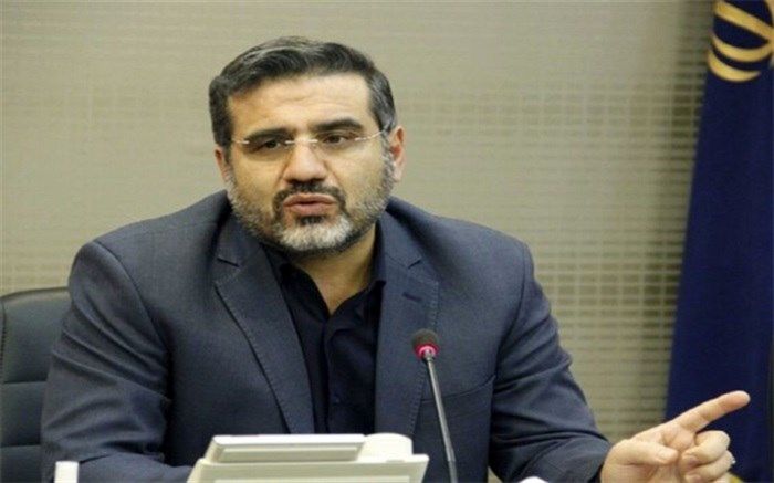 تهدیدات خامی که در موضوع فرهنگ کتاب و کتابخوانی مطرح می‌شود،  قبول ندارم
