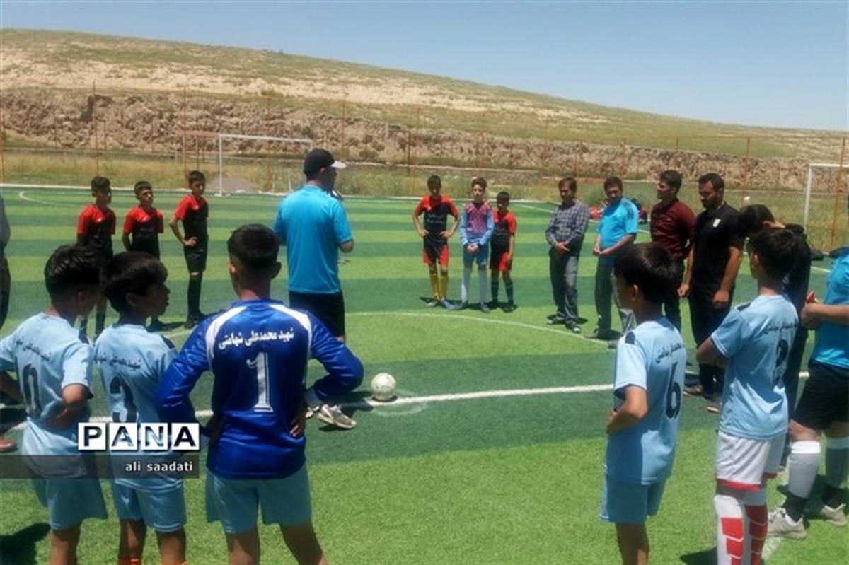 مسابقات فوتبال دانش‌آموزی مدارس ابتدایی (پسران) شهرستان کلات به ایستگاه پایانی رسید