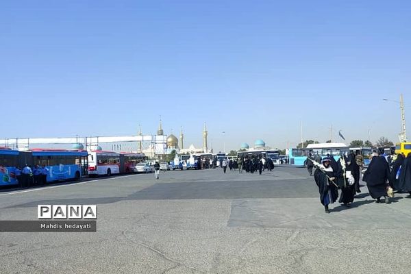 کاروان اعزامی به مراسم ارتحال امام خمینی از رودهن